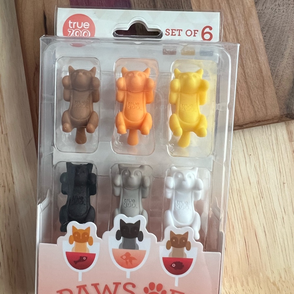 Wine glass cat charms